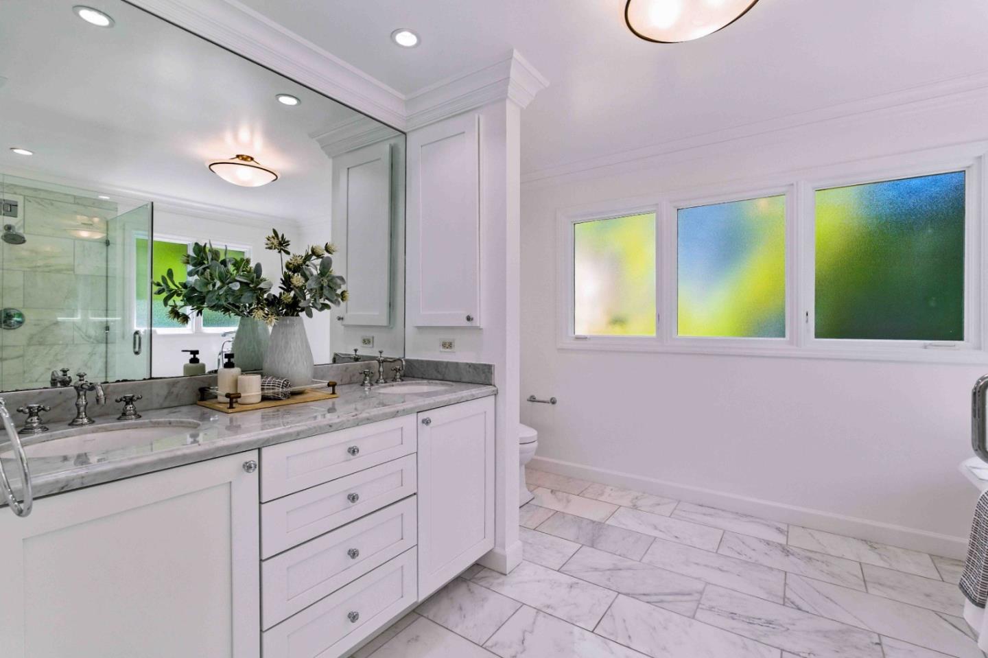 Detail Gallery Image 32 of 55 For 2235 Carmelita Dr, San Carlos,  CA 94070 - 4 Beds | 3/1 Baths