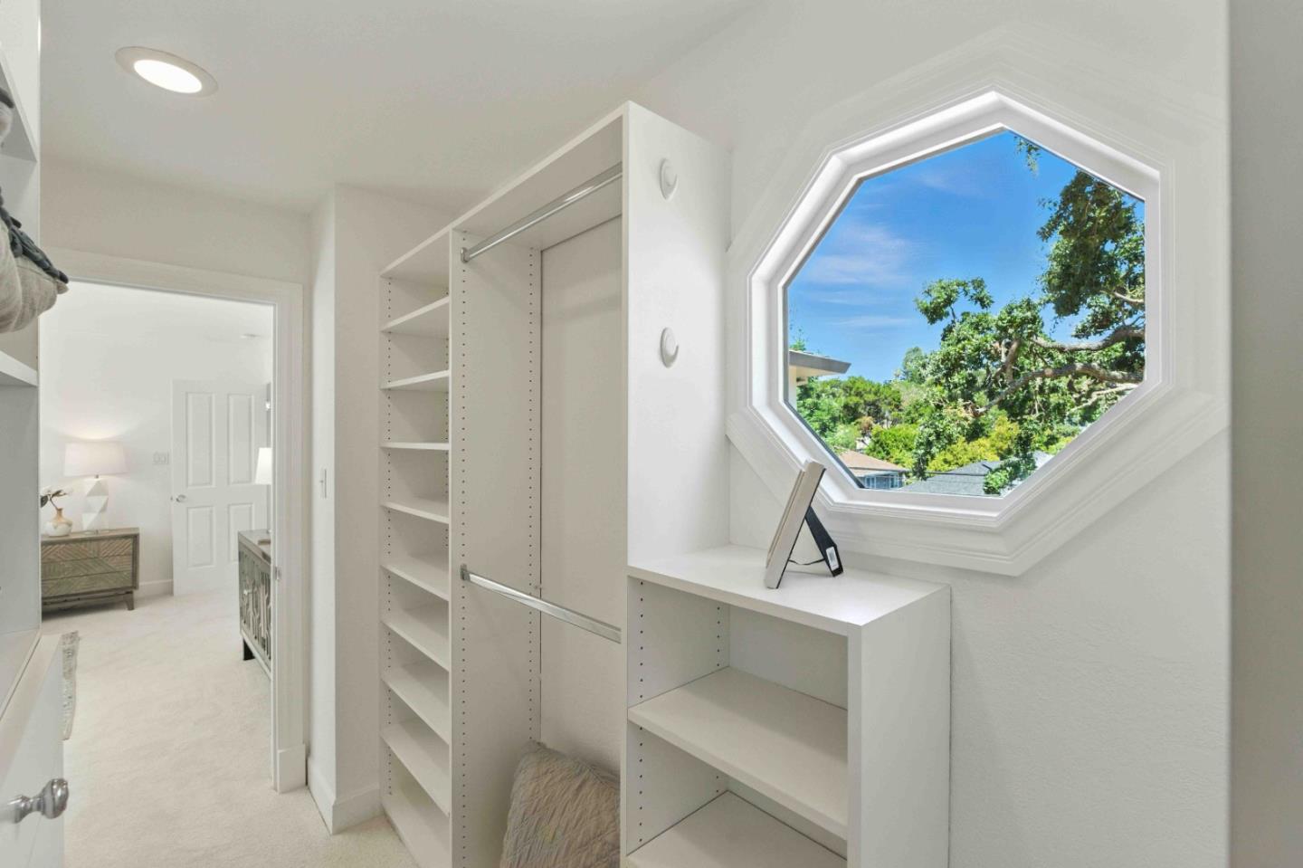 Detail Gallery Image 33 of 55 For 2235 Carmelita Dr, San Carlos,  CA 94070 - 4 Beds | 3/1 Baths