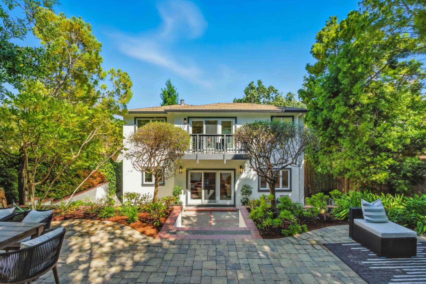 Detail Gallery Image 43 of 55 For 2235 Carmelita Dr, San Carlos,  CA 94070 - 4 Beds | 3/1 Baths