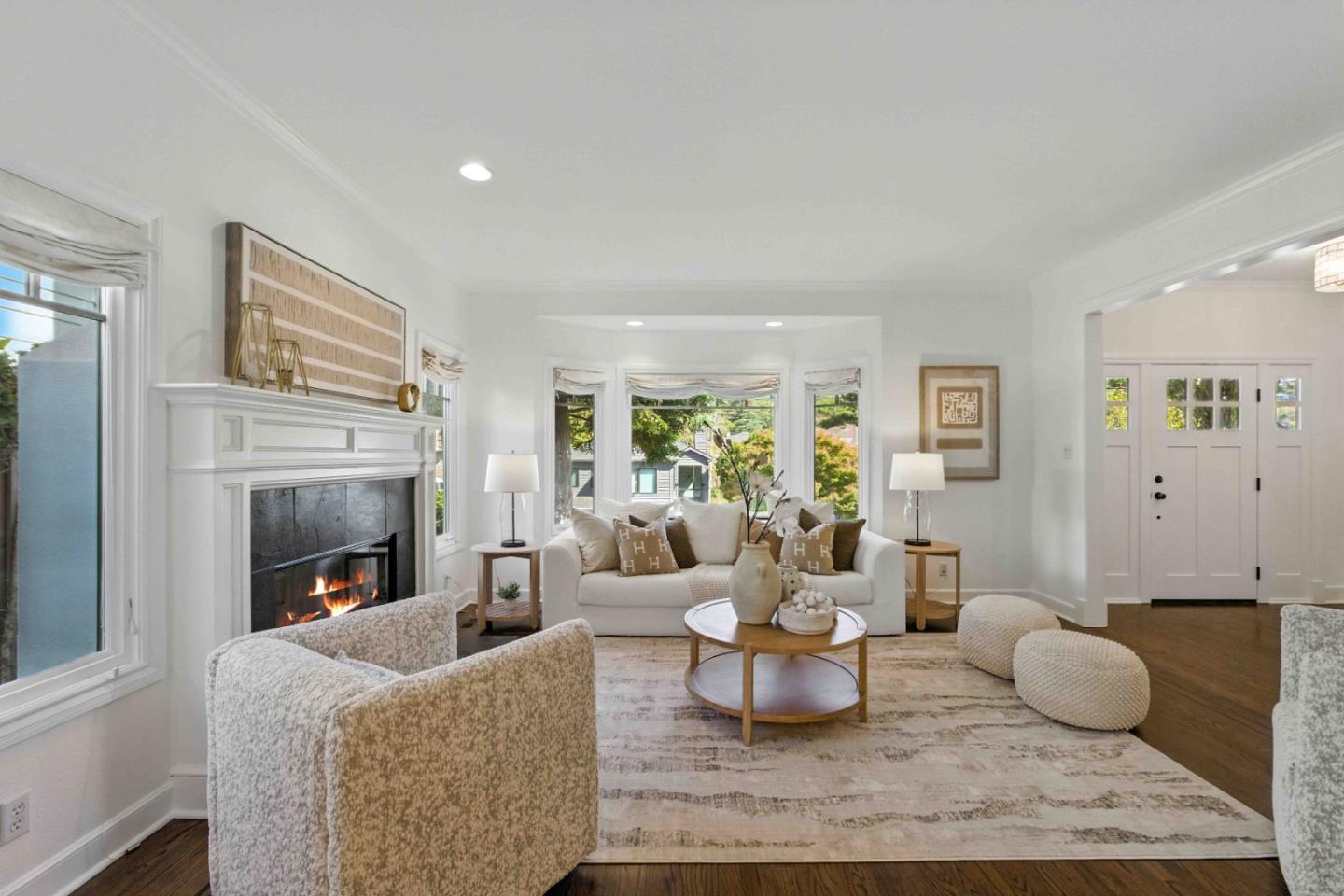 Detail Gallery Image 6 of 55 For 2235 Carmelita Dr, San Carlos,  CA 94070 - 4 Beds | 3/1 Baths
