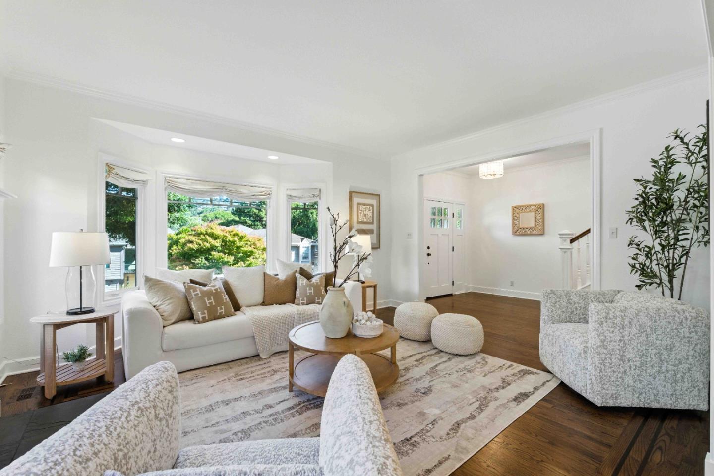 Detail Gallery Image 8 of 55 For 2235 Carmelita Dr, San Carlos,  CA 94070 - 4 Beds | 3/1 Baths