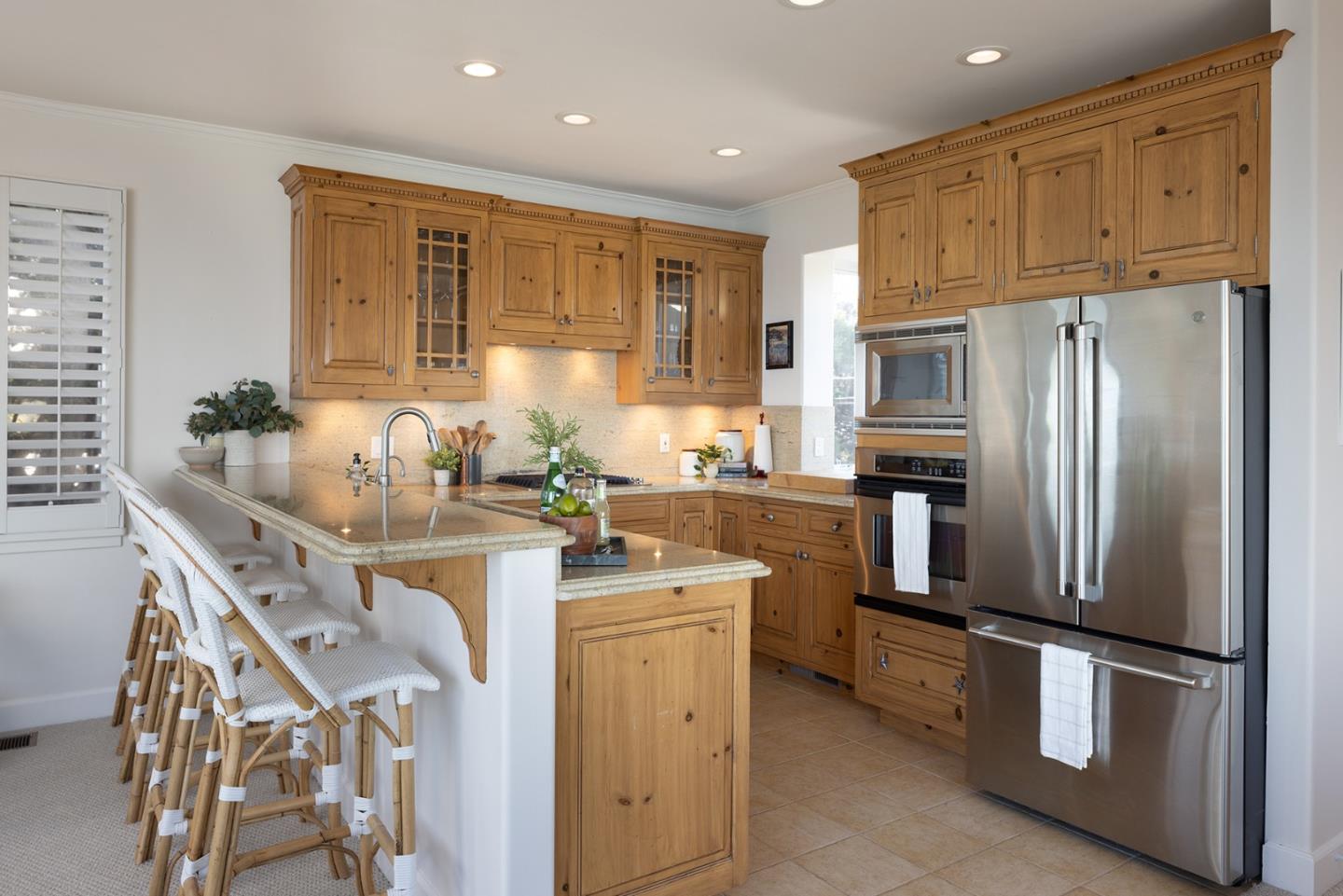Detail Gallery Image 11 of 32 For 4840 Cliff Dr, Capitola,  CA 95010 - 2 Beds | 2 Baths