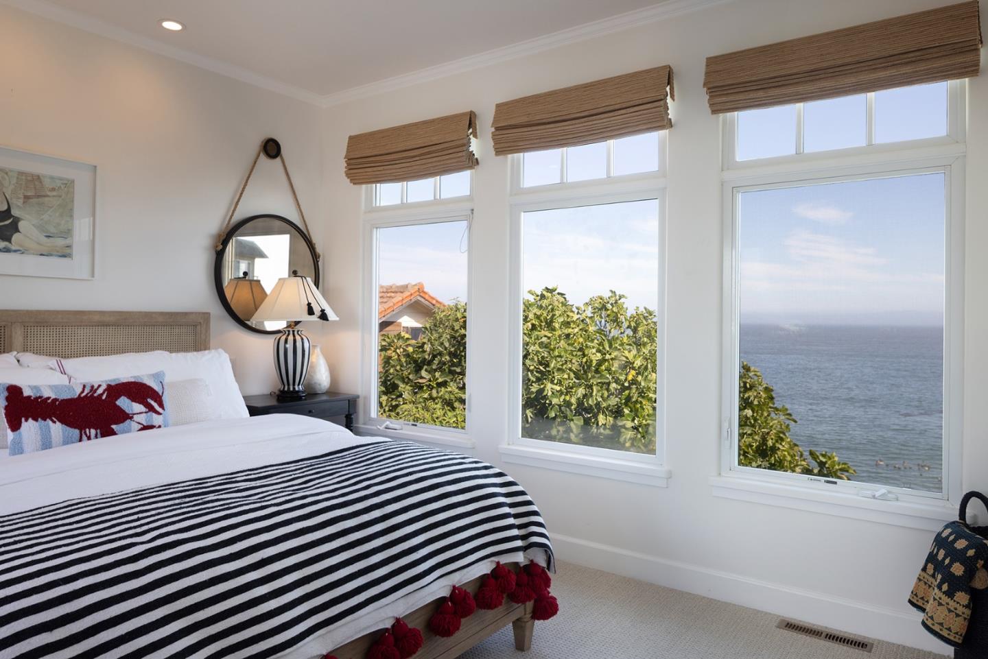 Detail Gallery Image 15 of 32 For 4840 Cliff Dr, Capitola,  CA 95010 - 2 Beds | 2 Baths