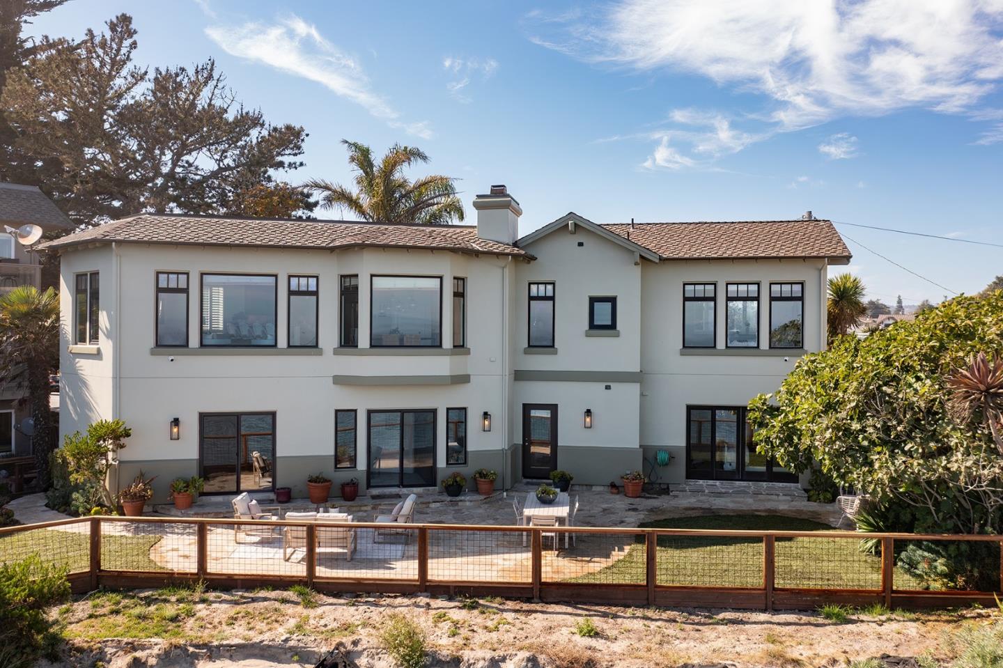 Detail Gallery Image 29 of 32 For 4840 Cliff Dr, Capitola,  CA 95010 - 2 Beds | 2 Baths