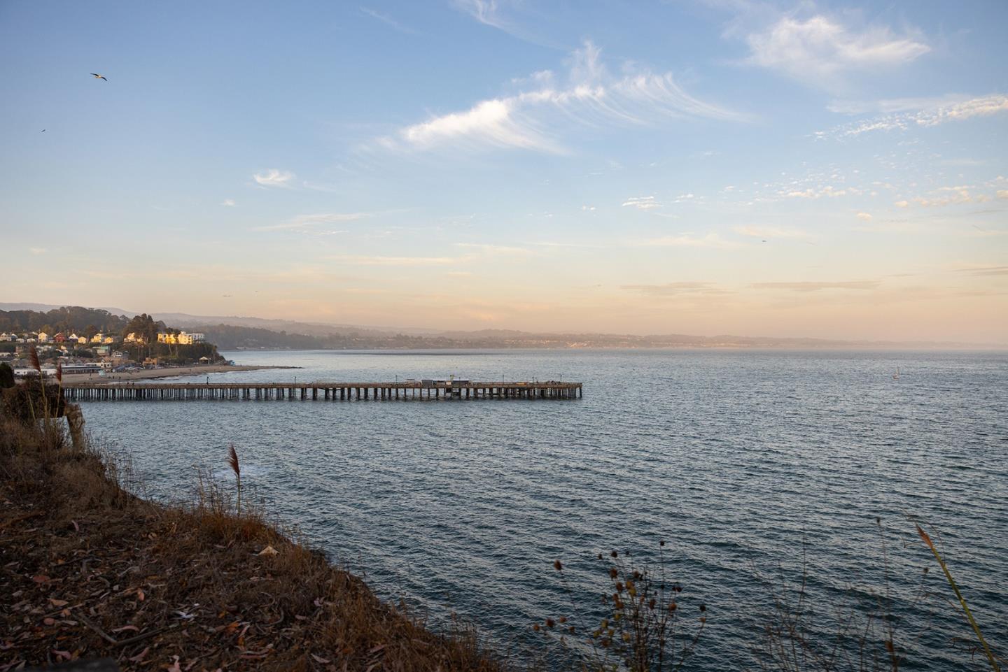 Detail Gallery Image 3 of 32 For 4840 Cliff Dr, Capitola,  CA 95010 - 2 Beds | 2 Baths