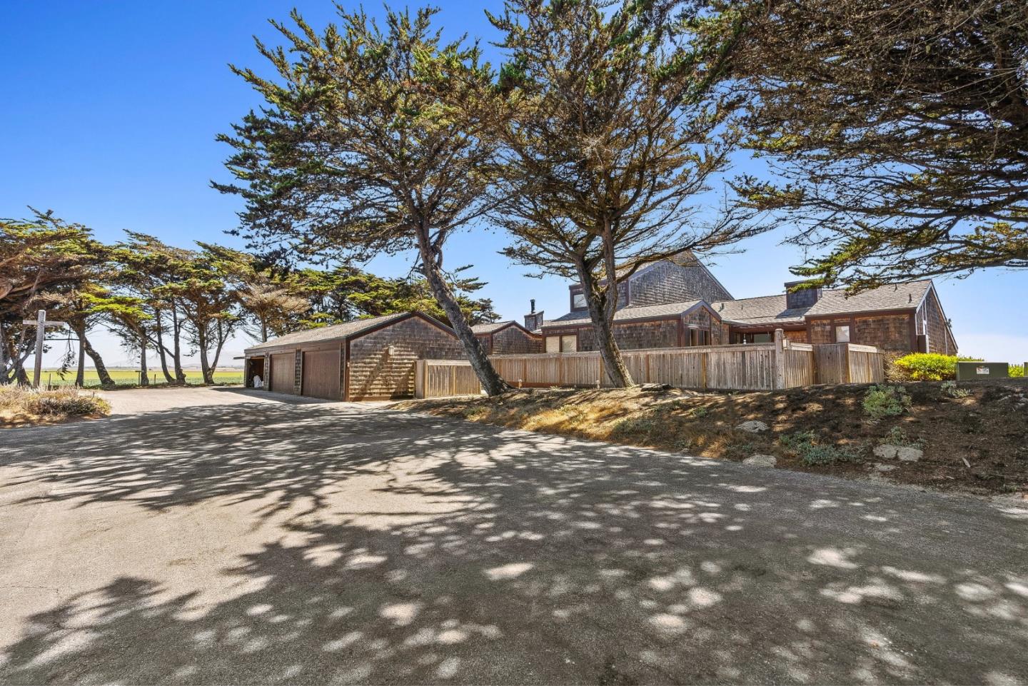 Detail Gallery Image 44 of 51 For 338 Monterey Dunes Way, Moss Landing,  CA 95039 - 3 Beds | 3 Baths