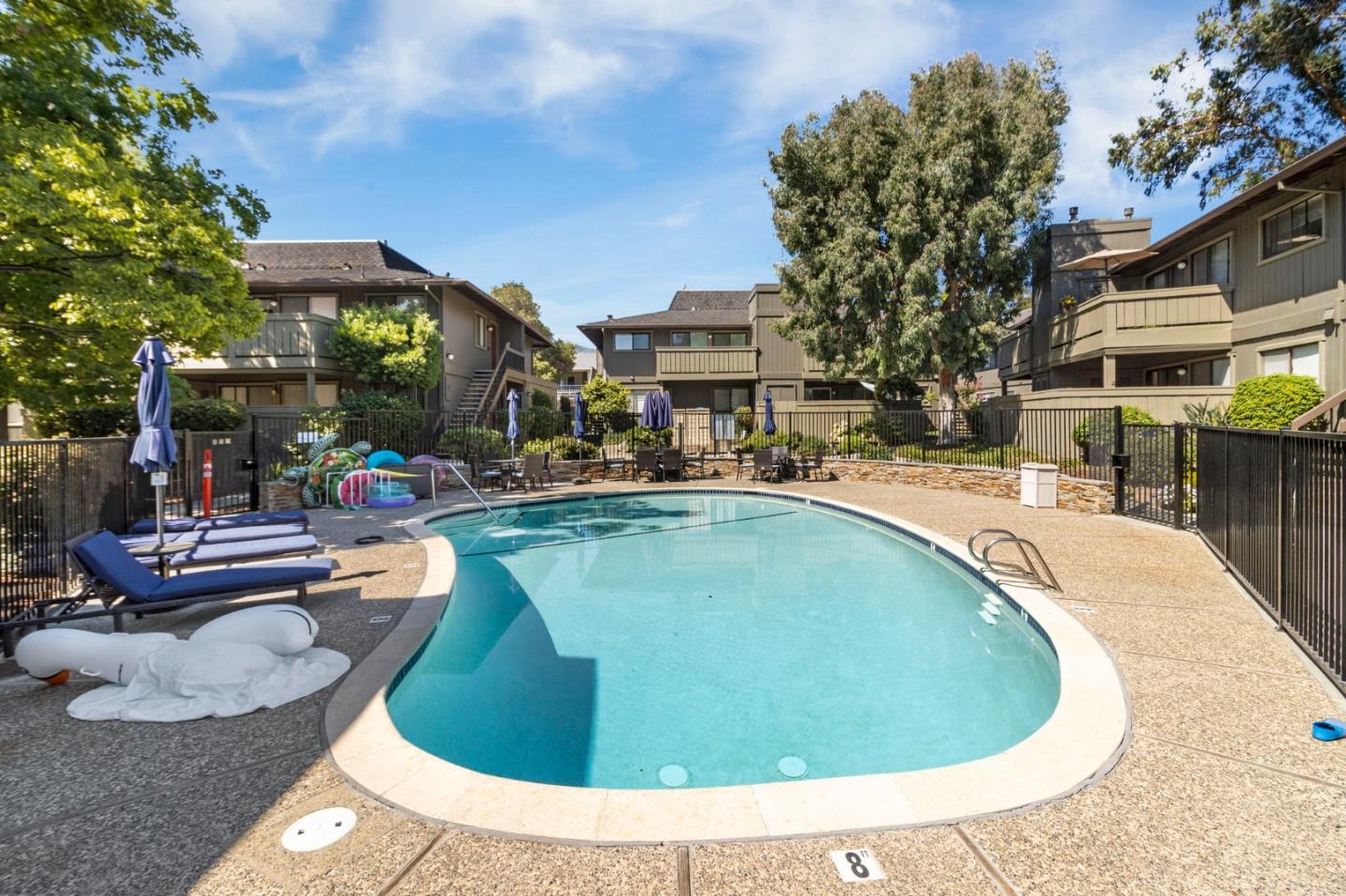 Detail Gallery Image 17 of 17 For 14355 Saratoga Ave #B,  Saratoga,  CA 95070 - 3 Beds | 2 Baths
