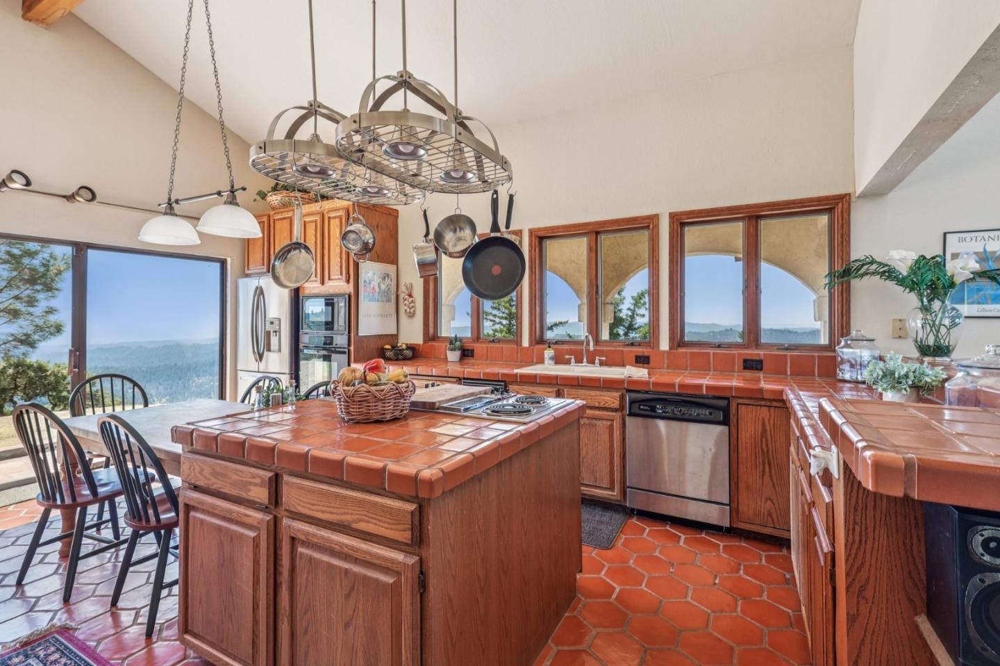 Detail Gallery Image 12 of 30 For 16420 Soda Springs Rd, Los Gatos,  CA 95033 - 5 Beds | 2/1 Baths
