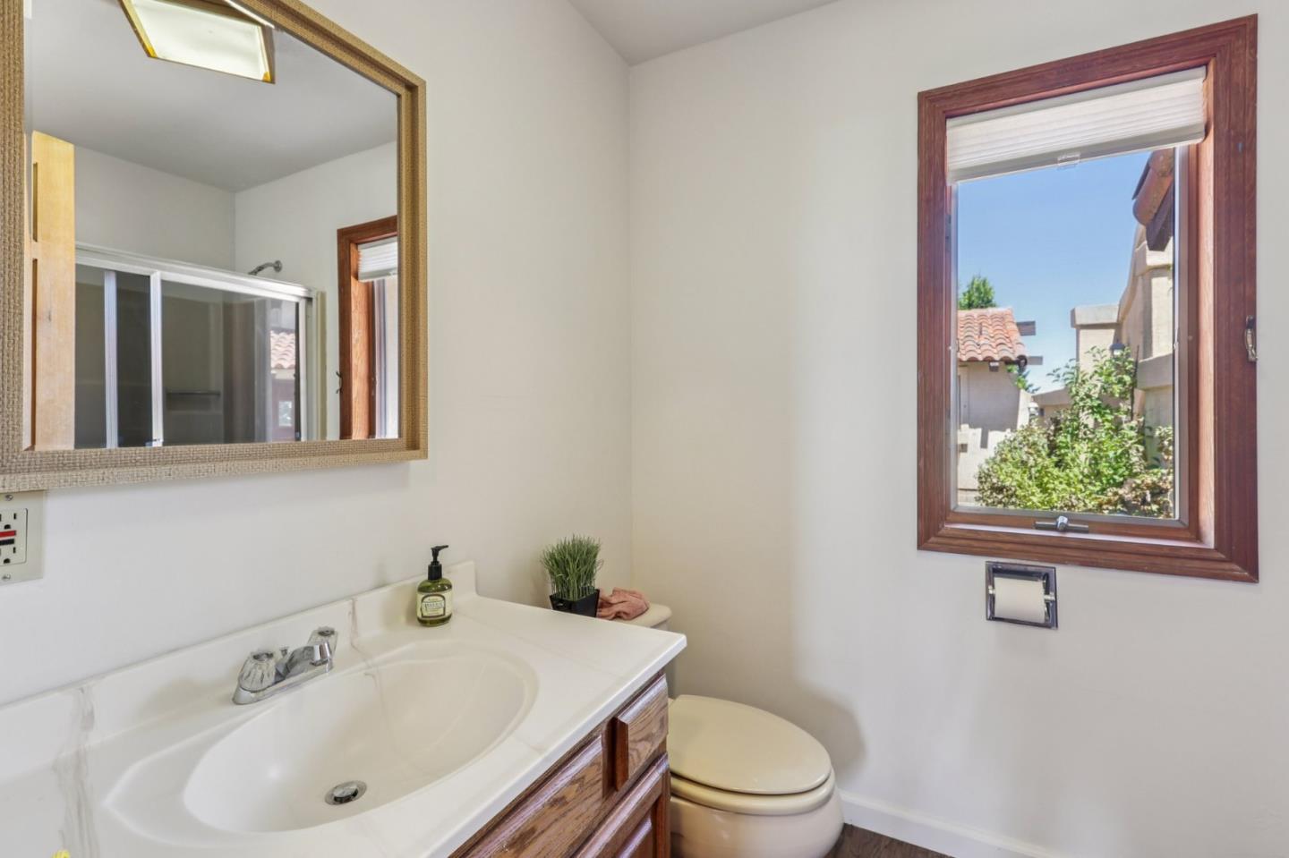 Detail Gallery Image 22 of 30 For 16420 Soda Springs Rd, Los Gatos,  CA 95033 - 5 Beds | 2/1 Baths