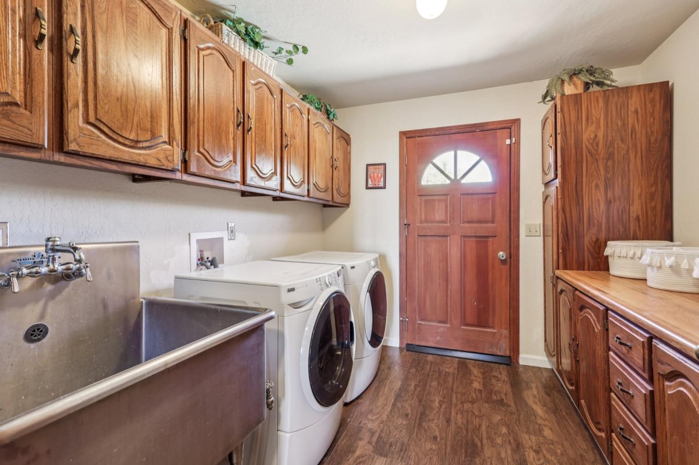 Detail Gallery Image 24 of 30 For 16420 Soda Springs Rd, Los Gatos,  CA 95033 - 5 Beds | 2/1 Baths