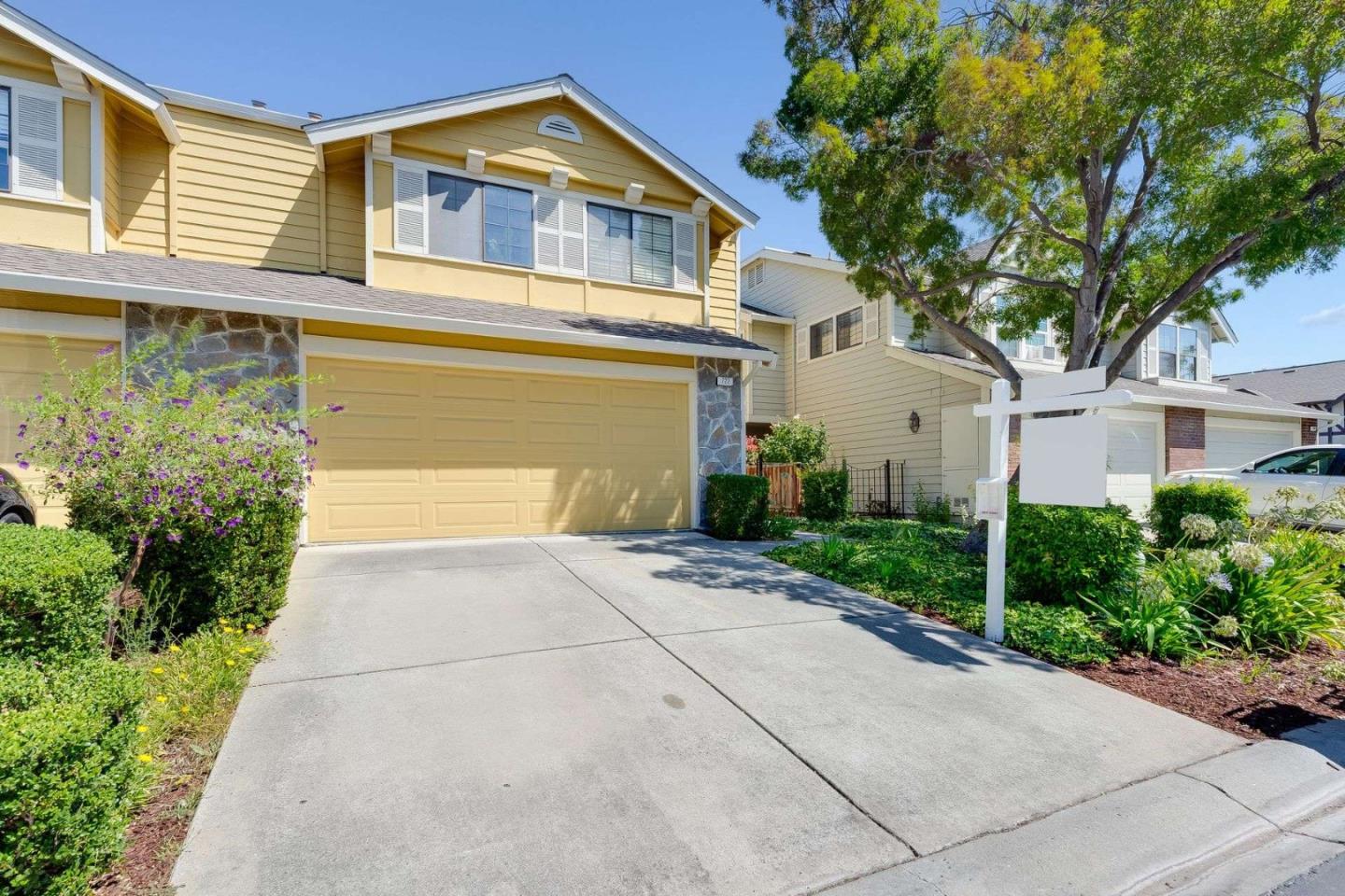 Detail Gallery Image 3 of 38 For 722 Jennifer Way, Milpitas,  CA 95035 - 4 Beds | 2/1 Baths