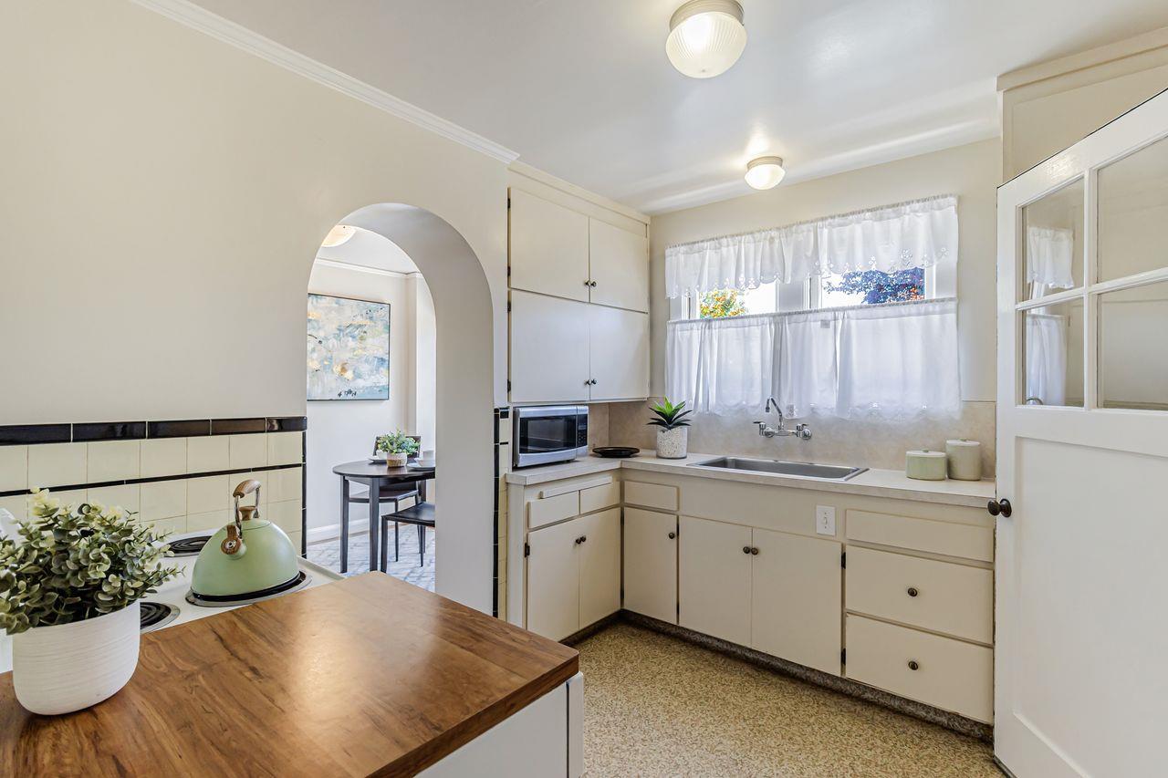 Detail Gallery Image 17 of 53 For 247 Delmar Way, San Mateo,  CA 94403 - 2 Beds | 1/1 Baths