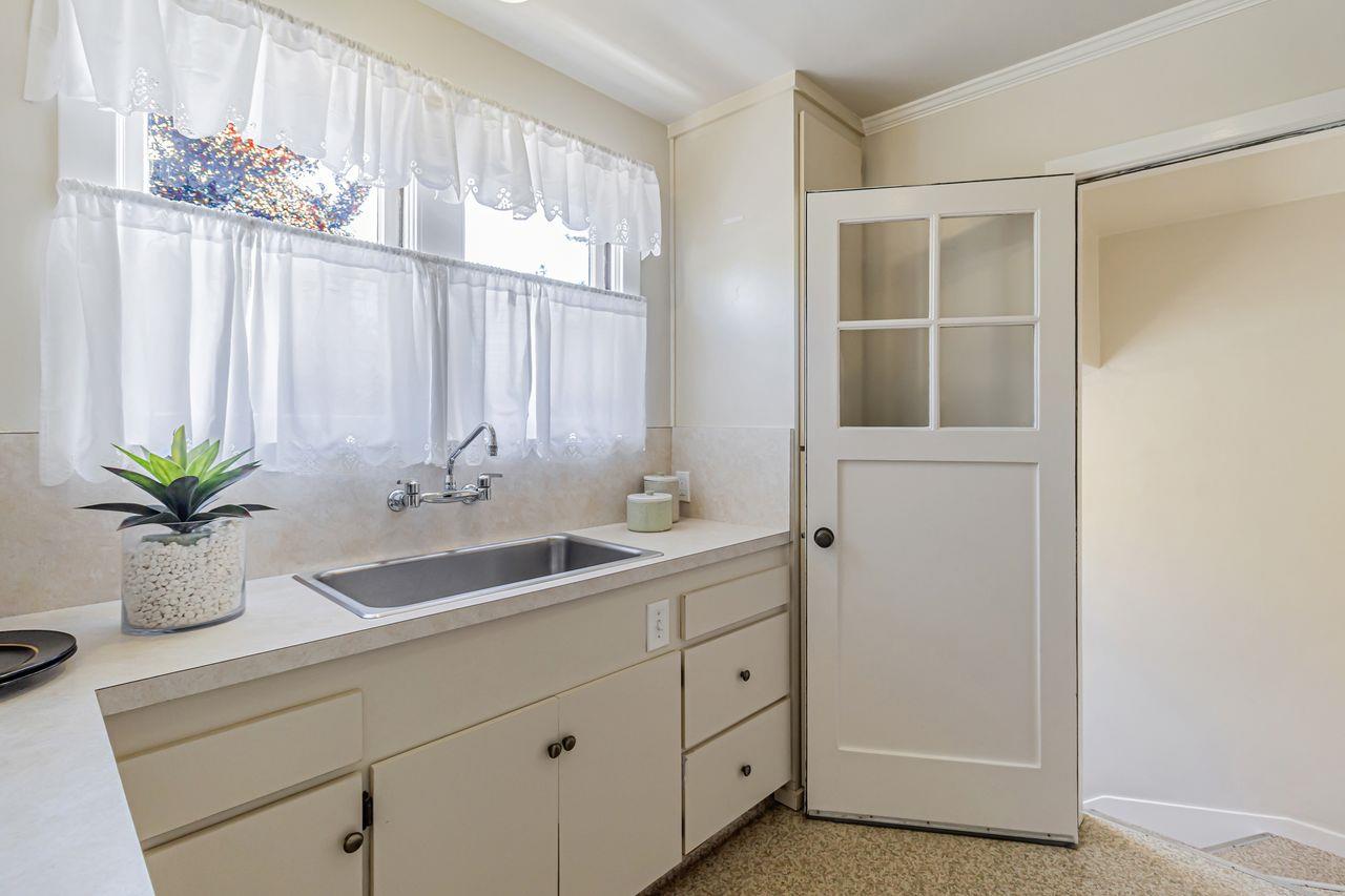 Detail Gallery Image 18 of 53 For 247 Delmar Way, San Mateo,  CA 94403 - 2 Beds | 1/1 Baths