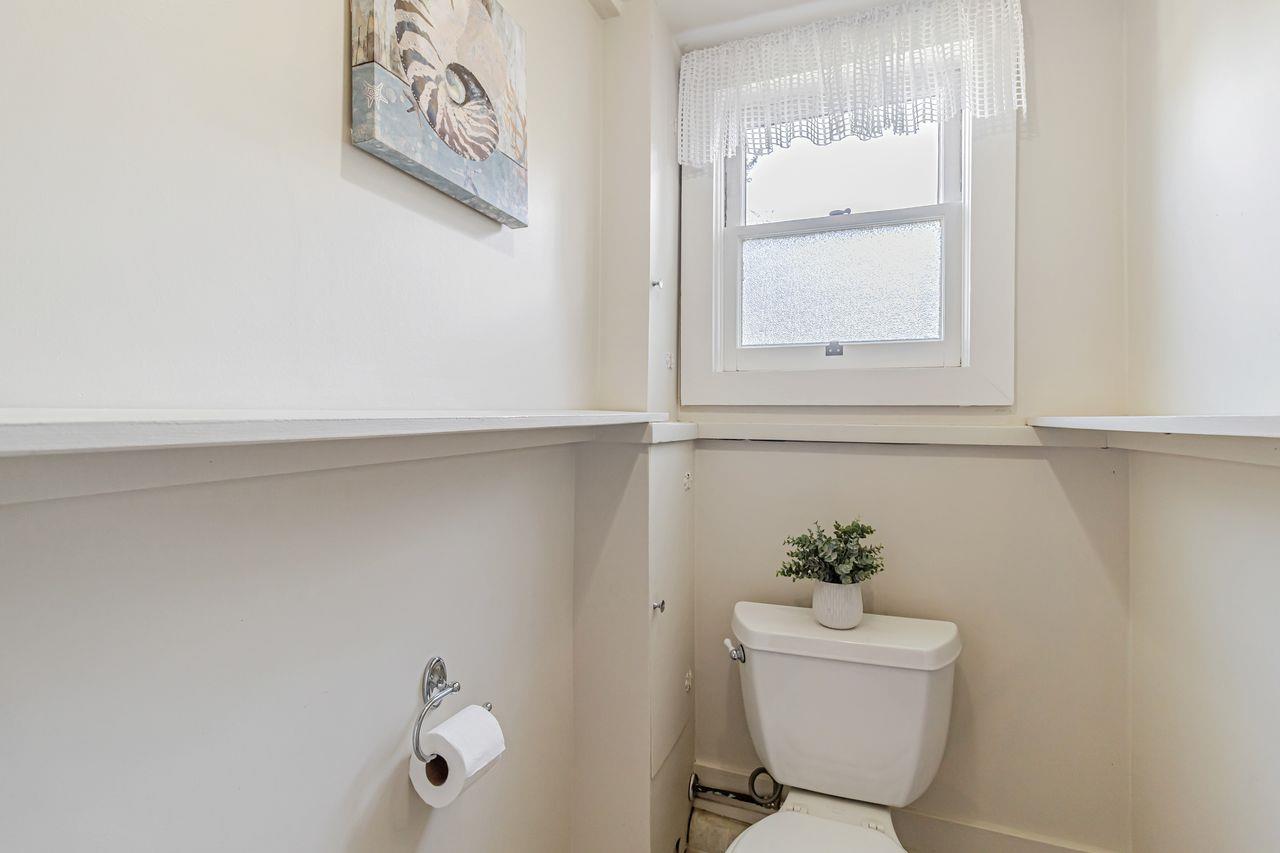 Detail Gallery Image 28 of 53 For 247 Delmar Way, San Mateo,  CA 94403 - 2 Beds | 1/1 Baths