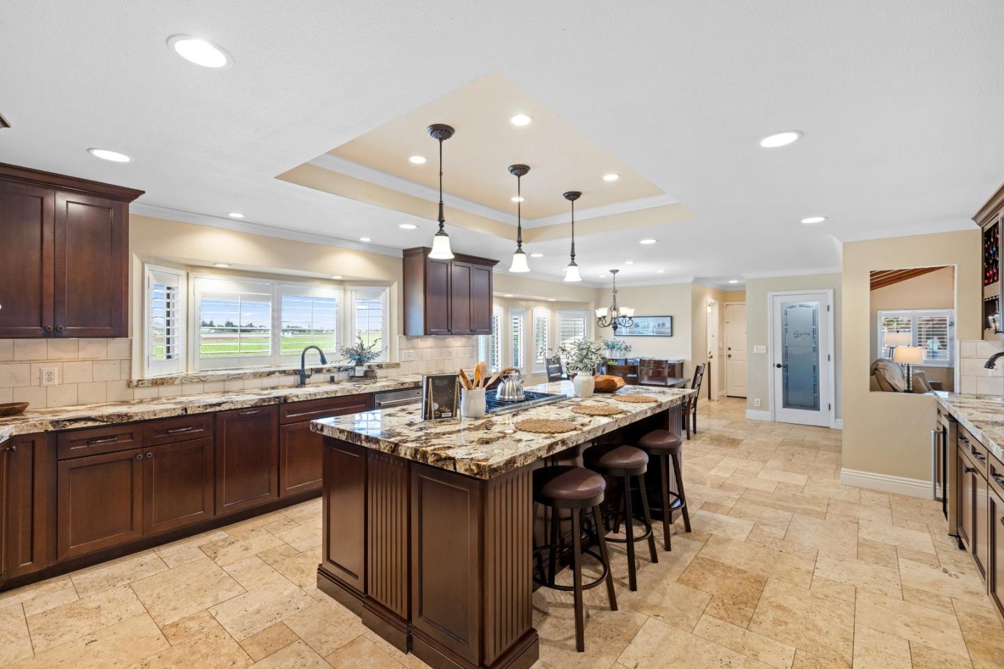 Detail Gallery Image 13 of 59 For 7096 Holsclaw Rd, Gilroy,  CA 95020 - 4 Beds | 3/1 Baths