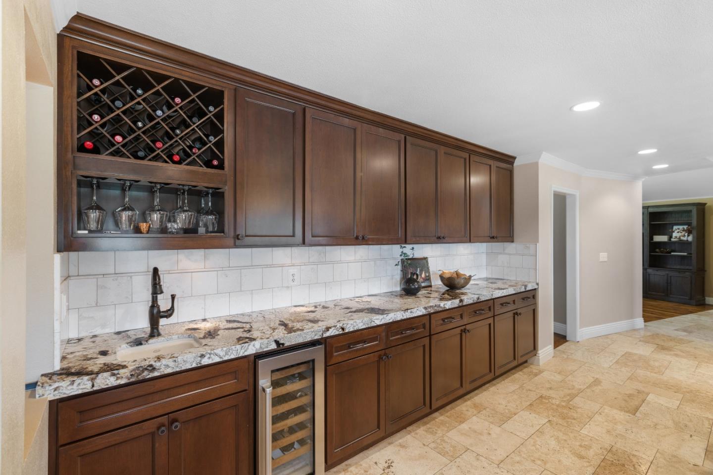 Detail Gallery Image 15 of 59 For 7096 Holsclaw Rd, Gilroy,  CA 95020 - 4 Beds | 3/1 Baths