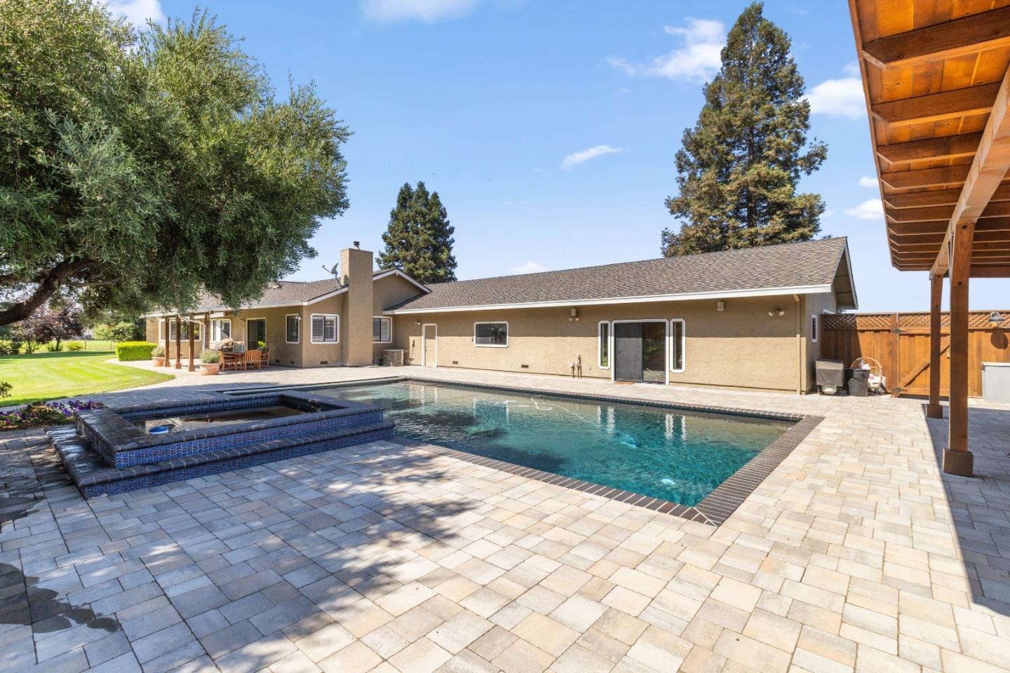 Detail Gallery Image 30 of 59 For 7096 Holsclaw Rd, Gilroy,  CA 95020 - 4 Beds | 3/1 Baths