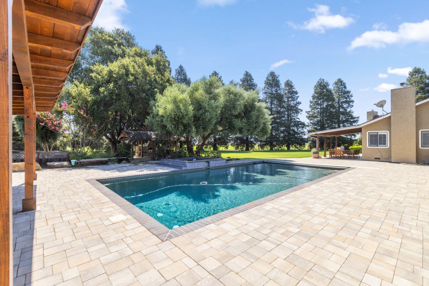 Detail Gallery Image 31 of 59 For 7096 Holsclaw Rd, Gilroy,  CA 95020 - 4 Beds | 3/1 Baths
