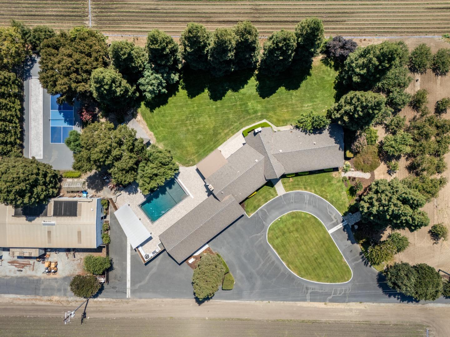 Detail Gallery Image 51 of 59 For 7096 Holsclaw Rd, Gilroy,  CA 95020 - 4 Beds | 3/1 Baths