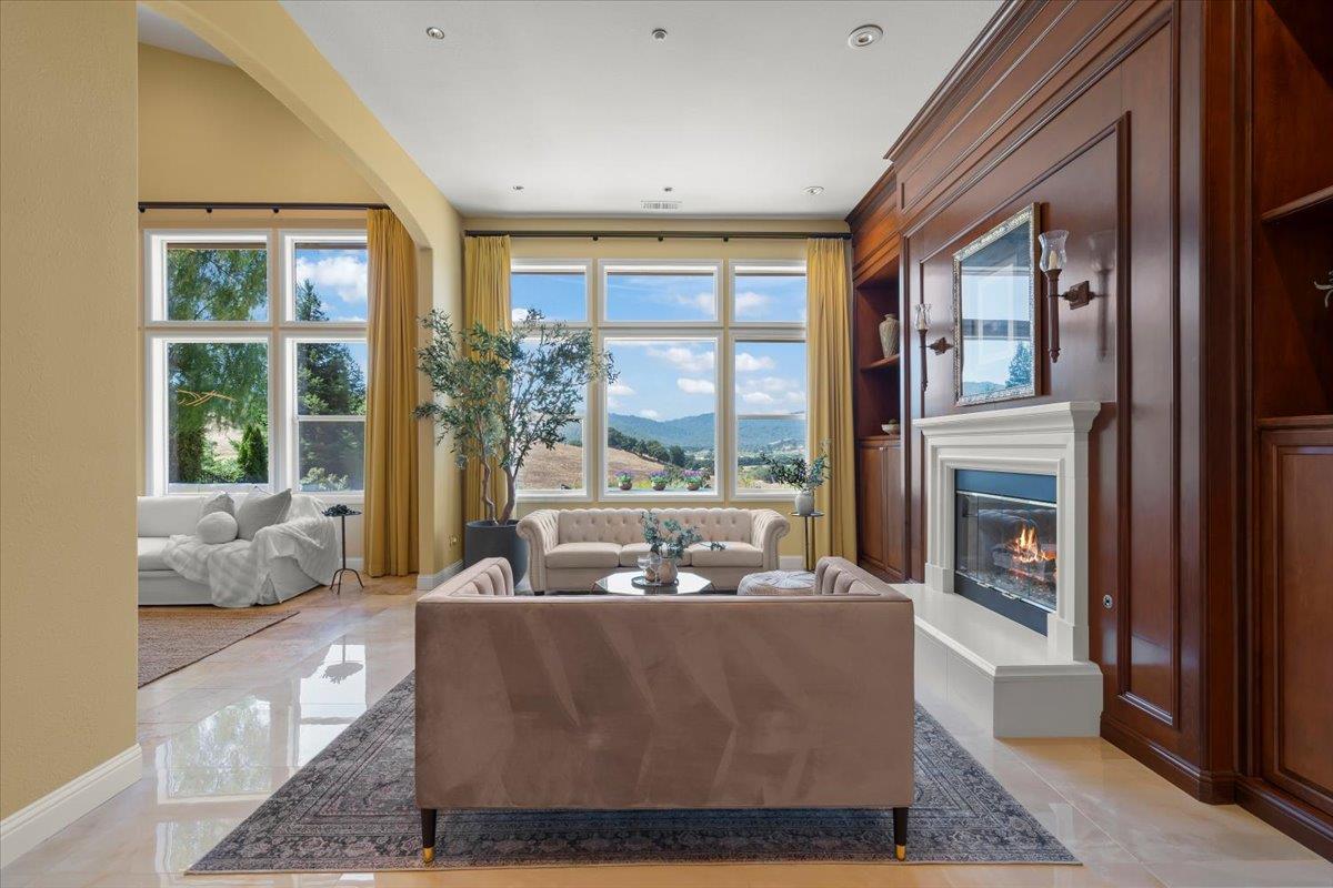 Detail Gallery Image 14 of 62 For 2330 Stonecress St, Gilroy,  CA 95020 - 5 Beds | 4 Baths