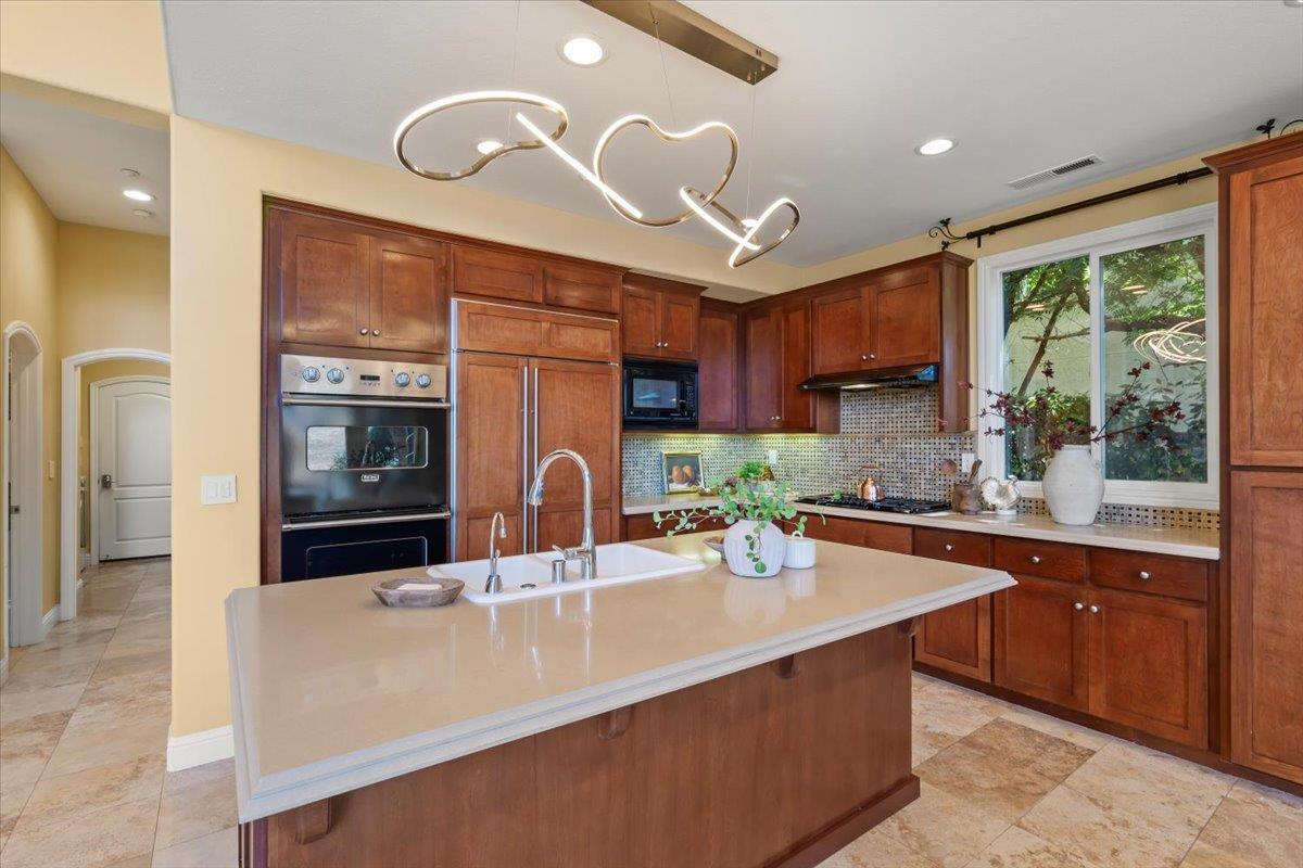 Detail Gallery Image 25 of 62 For 2330 Stonecress St, Gilroy,  CA 95020 - 5 Beds | 4 Baths