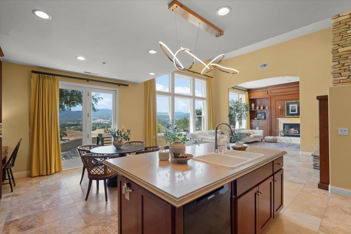Detail Gallery Image 29 of 62 For 2330 Stonecress St, Gilroy,  CA 95020 - 5 Beds | 4 Baths