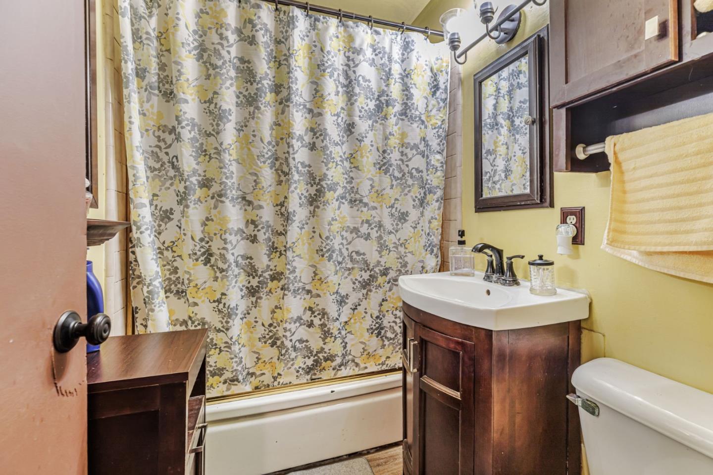 Detail Gallery Image 12 of 28 For 9650 Santa Teresa Blvd, Gilroy,  CA 95020 - 2 Beds | 1 Baths