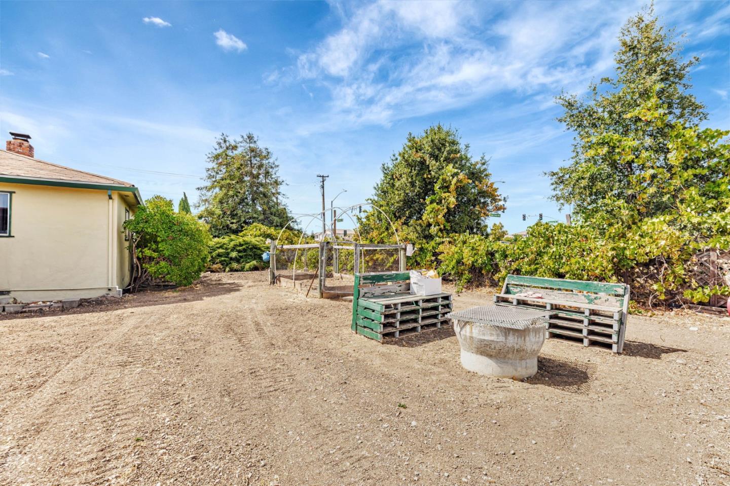 Detail Gallery Image 14 of 28 For 9650 Santa Teresa Blvd, Gilroy,  CA 95020 - 2 Beds | 1 Baths