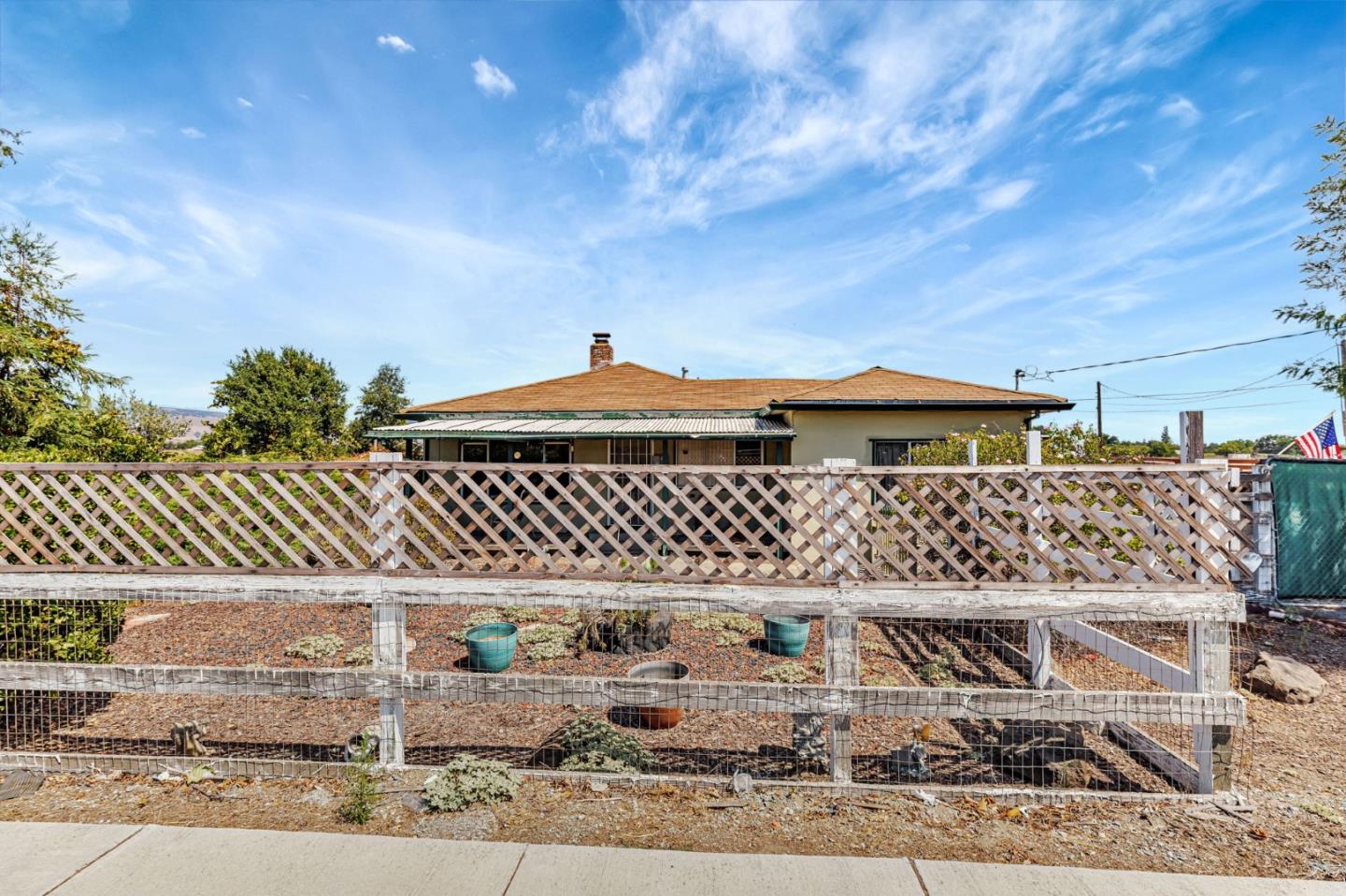 Detail Gallery Image 2 of 28 For 9650 Santa Teresa Blvd, Gilroy,  CA 95020 - 2 Beds | 1 Baths
