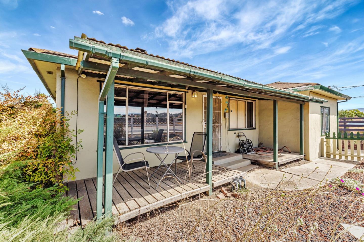 Detail Gallery Image 5 of 28 For 9650 Santa Teresa Blvd, Gilroy,  CA 95020 - 2 Beds | 1 Baths
