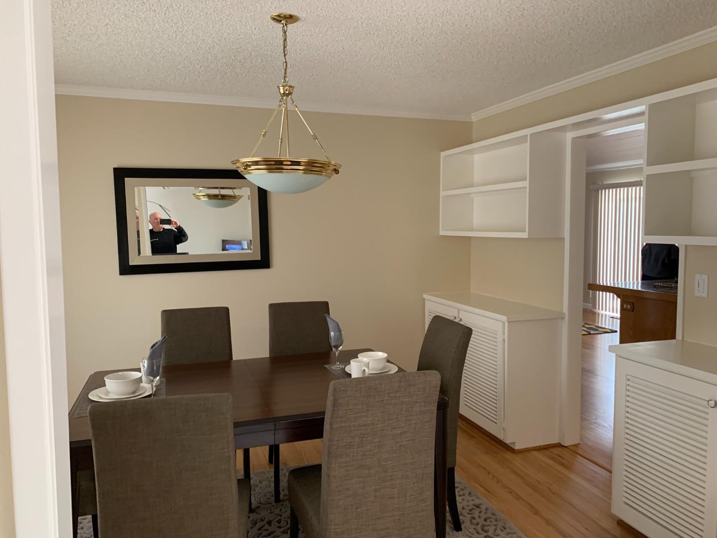 Detail Gallery Image 4 of 16 For 10891 Santa Teresa Dr, Cupertino,  CA 95014 - 3 Beds | 2 Baths