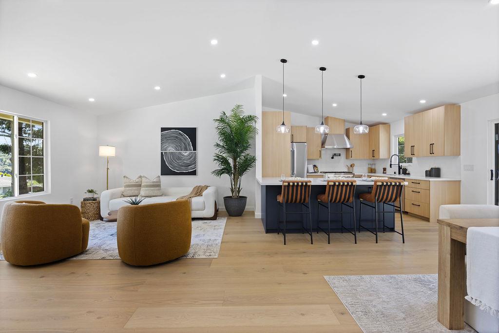 Detail Gallery Image 13 of 80 For 132 Lakeshore Dr, San Mateo,  CA 94402 - 3 Beds | 2/1 Baths
