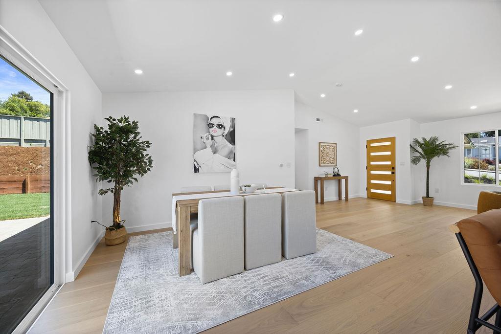 Detail Gallery Image 17 of 80 For 132 Lakeshore Dr, San Mateo,  CA 94402 - 3 Beds | 2/1 Baths