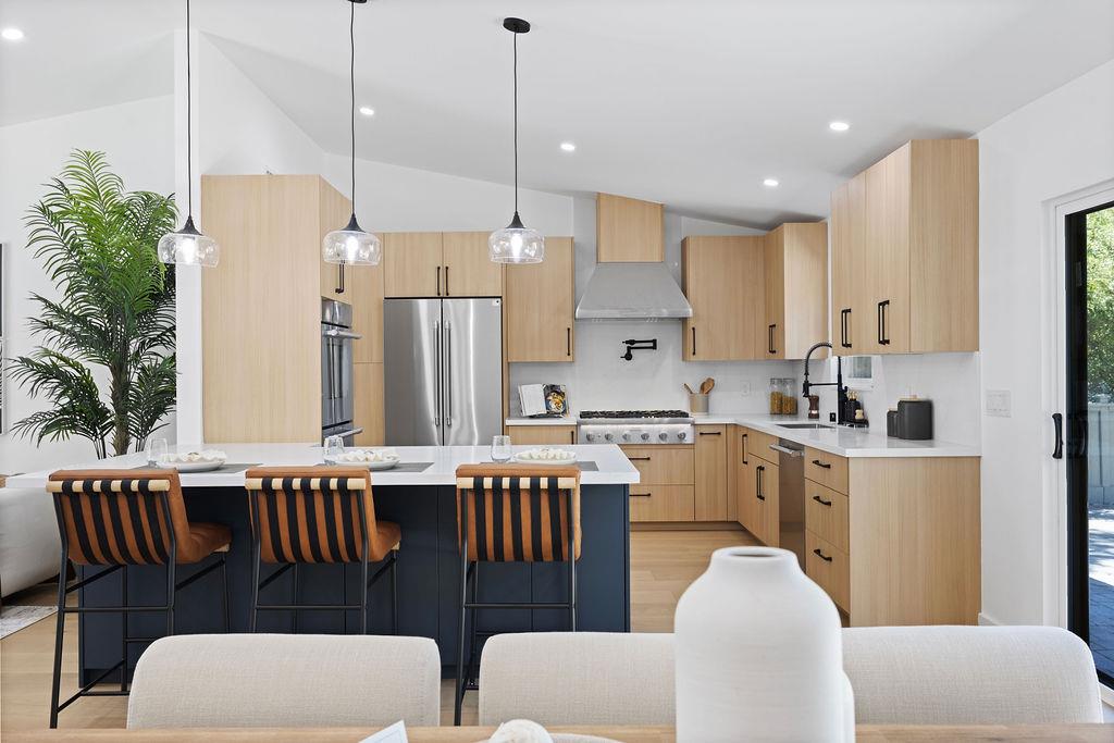 Detail Gallery Image 19 of 80 For 132 Lakeshore Dr, San Mateo,  CA 94402 - 3 Beds | 2/1 Baths