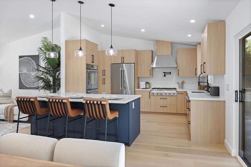 Detail Gallery Image 22 of 80 For 132 Lakeshore Dr, San Mateo,  CA 94402 - 3 Beds | 2/1 Baths