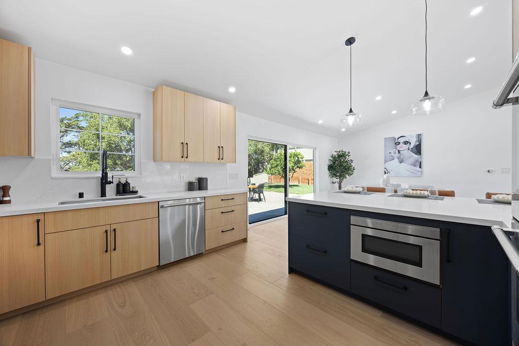 Detail Gallery Image 27 of 80 For 132 Lakeshore Dr, San Mateo,  CA 94402 - 3 Beds | 2/1 Baths