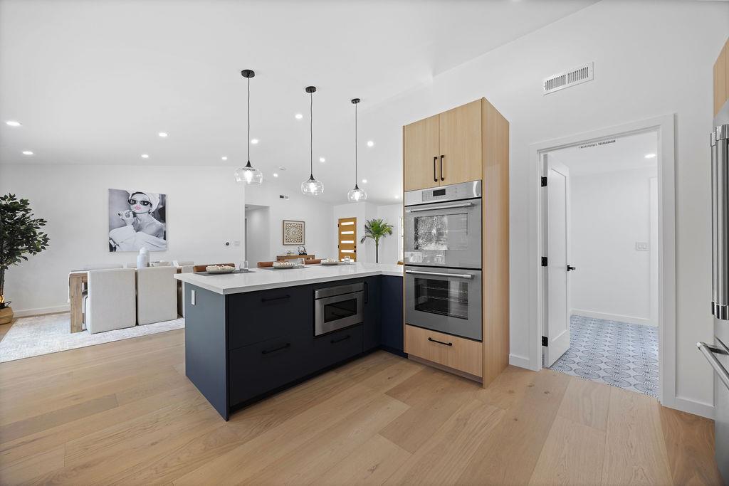 Detail Gallery Image 28 of 80 For 132 Lakeshore Dr, San Mateo,  CA 94402 - 3 Beds | 2/1 Baths