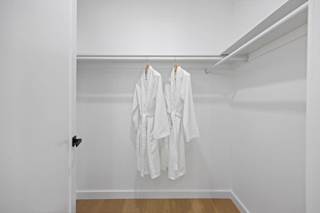 Detail Gallery Image 41 of 80 For 132 Lakeshore Dr, San Mateo,  CA 94402 - 3 Beds | 2/1 Baths