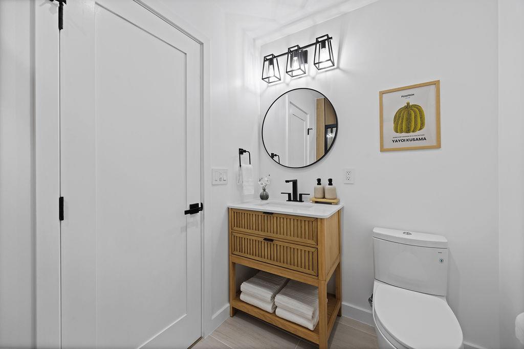 Detail Gallery Image 44 of 80 For 132 Lakeshore Dr, San Mateo,  CA 94402 - 3 Beds | 2/1 Baths