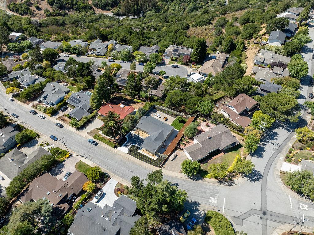 Detail Gallery Image 51 of 80 For 132 Lakeshore Dr, San Mateo,  CA 94402 - 3 Beds | 2/1 Baths