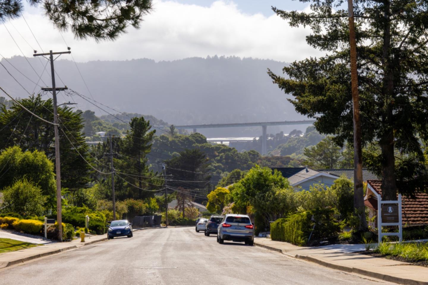 Detail Gallery Image 76 of 80 For 132 Lakeshore Dr, San Mateo,  CA 94402 - 3 Beds | 2/1 Baths