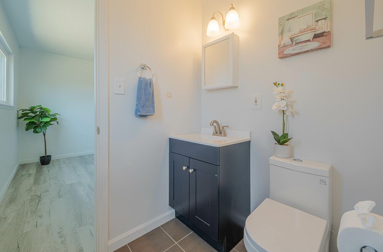 Detail Gallery Image 18 of 24 For 1731 Pescadero Dr, Salinas,  CA 93906 - 3 Beds | 1/1 Baths