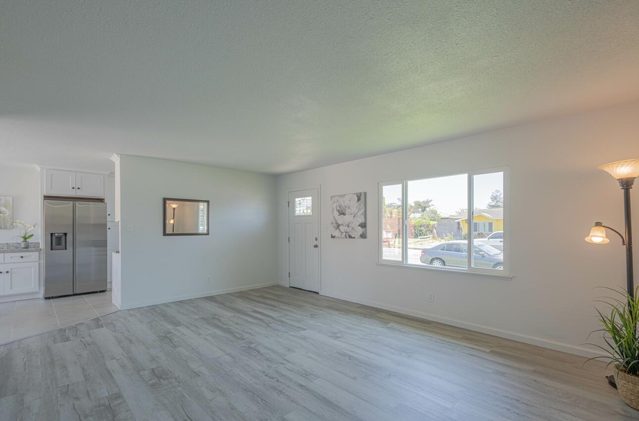Detail Gallery Image 4 of 24 For 1731 Pescadero Dr, Salinas,  CA 93906 - 3 Beds | 1/1 Baths