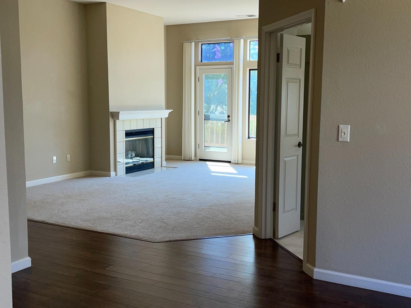 Detail Gallery Image 2 of 21 For 7711 Galloway Dr, San Jose,  CA 95135 - 2 Beds | 2 Baths