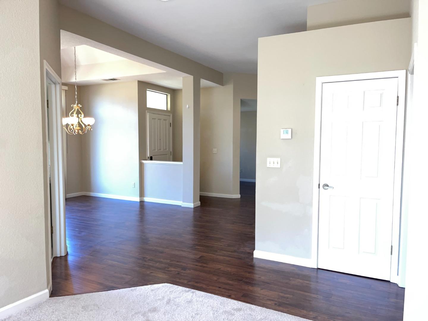 Detail Gallery Image 6 of 21 For 7711 Galloway Dr, San Jose,  CA 95135 - 2 Beds | 2 Baths