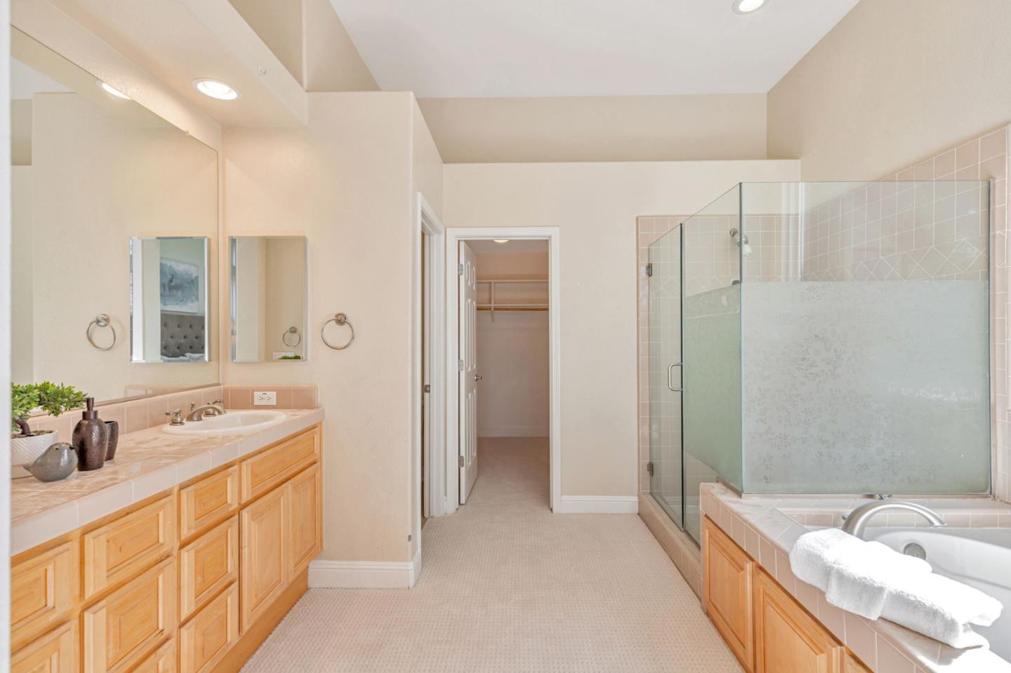 Detail Gallery Image 16 of 27 For 19411 Saffron Dr, Morgan Hill,  CA 95037 - 5 Beds | 3/1 Baths