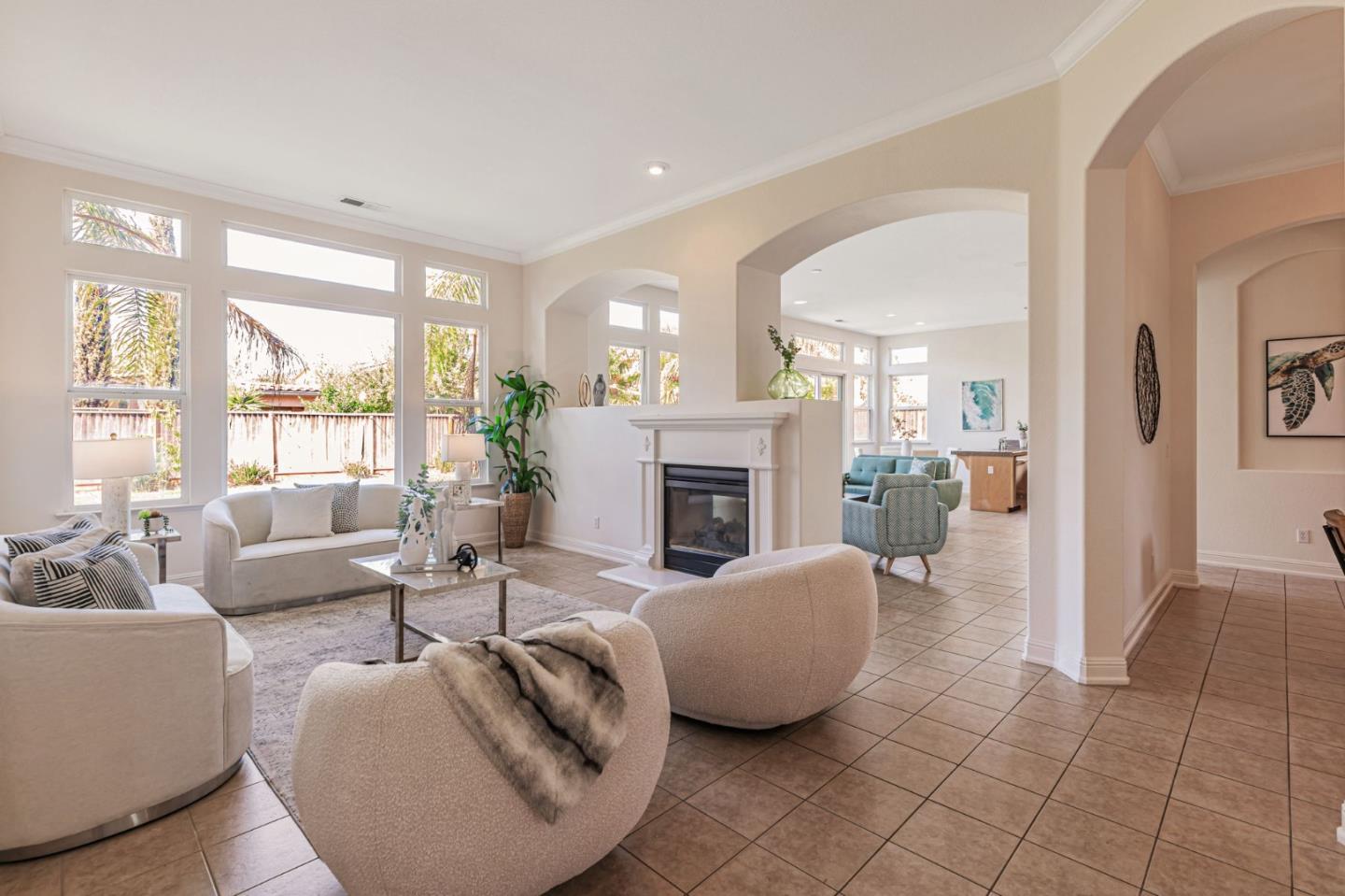 Detail Gallery Image 2 of 27 For 19411 Saffron Dr, Morgan Hill,  CA 95037 - 5 Beds | 3/1 Baths