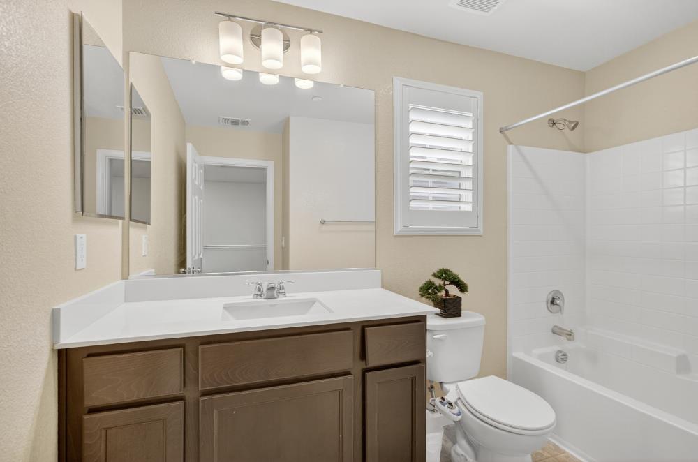 Detail Gallery Image 22 of 43 For 310 Bathbridge Ln, Sacramento,  CA 95823 - 3 Beds | 2/1 Baths