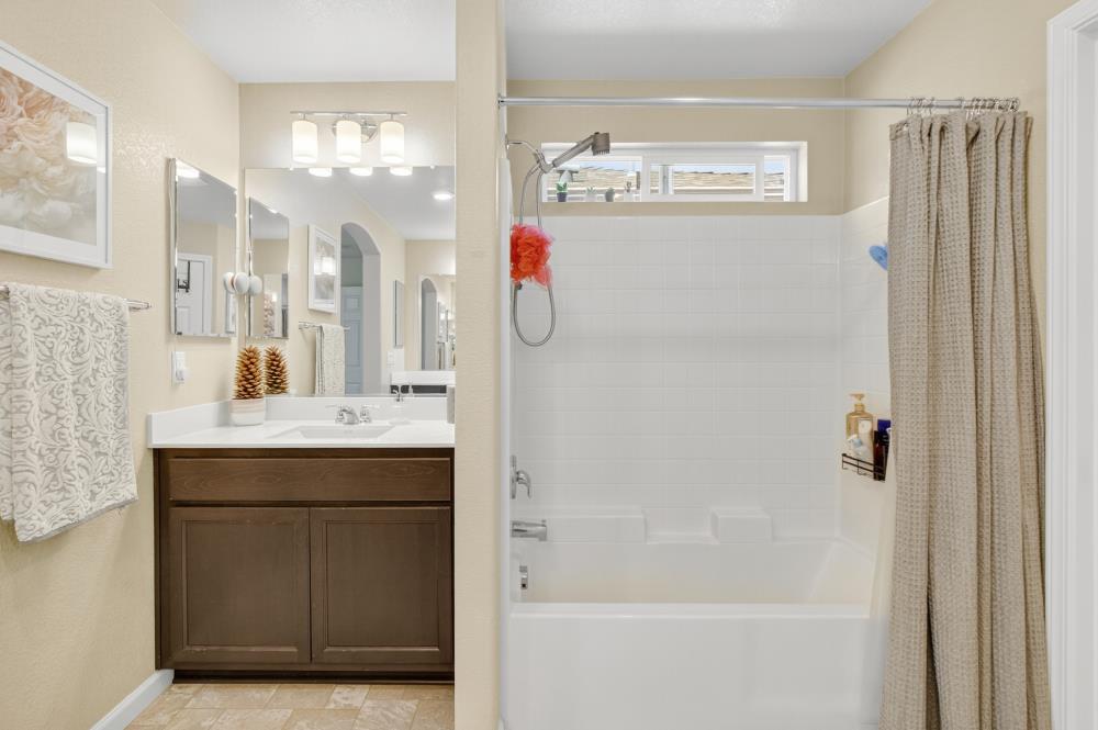 Detail Gallery Image 30 of 43 For 310 Bathbridge Ln, Sacramento,  CA 95823 - 3 Beds | 2/1 Baths