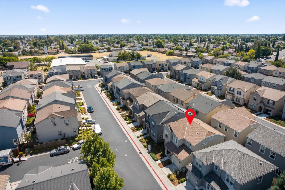 Detail Gallery Image 42 of 43 For 310 Bathbridge Ln, Sacramento,  CA 95823 - 3 Beds | 2/1 Baths